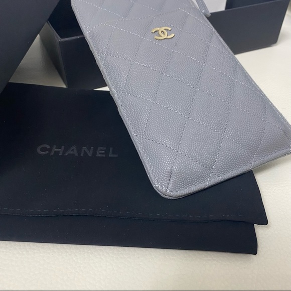 Chanel Phone Card Holder Pouch Interlocking CC logo Zipper Wallet - Picture 15 of 17